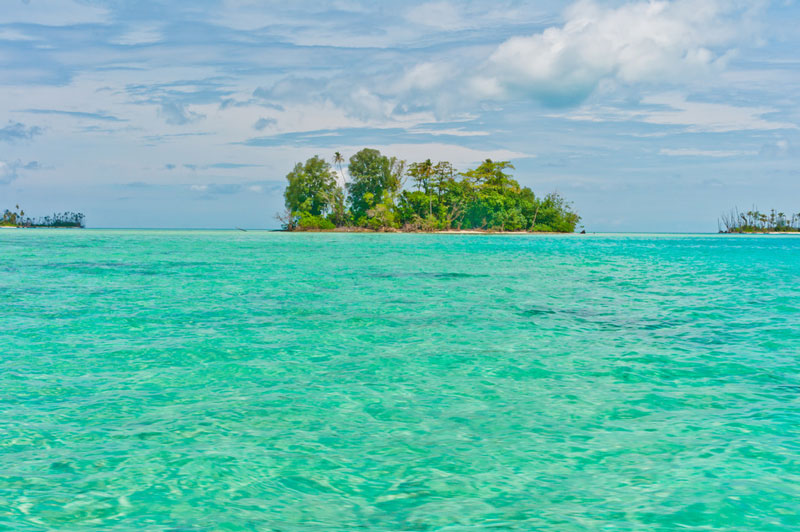 Desert islands When offshore is not offshore